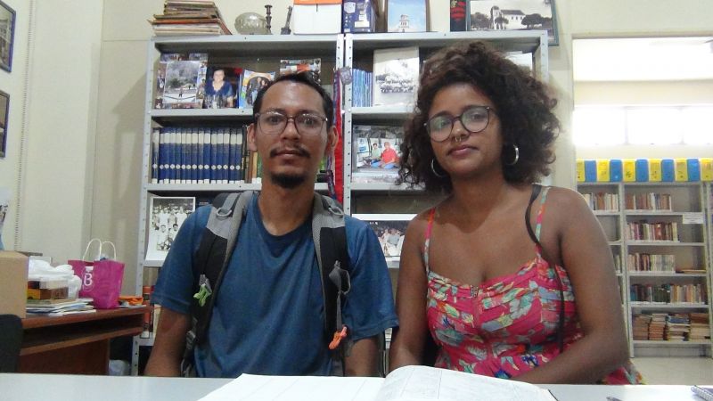 Maurício Rabelo - Bacharelando em Arqueologia pela UFOPA e Laís Amaral Cunha - Acadêmica em Ciências Biológicas 